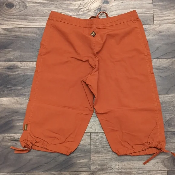 NWOT Women's Prana Bermuda shorts - Picture 2 of 3